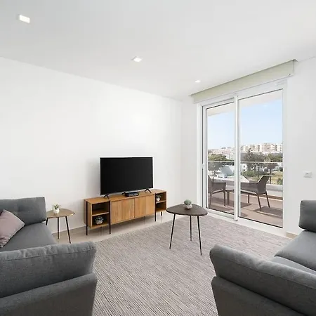 Floor Luxury * Λάγος